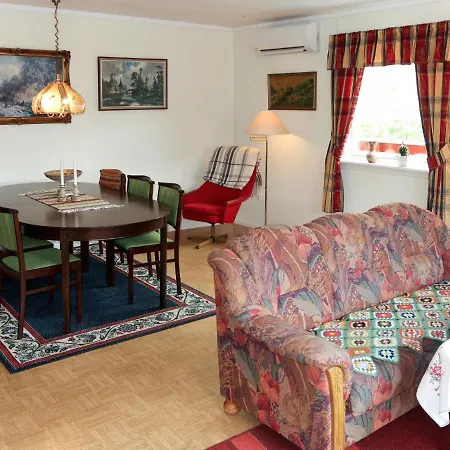 Holiday Karhuset 펜션 Kvammen